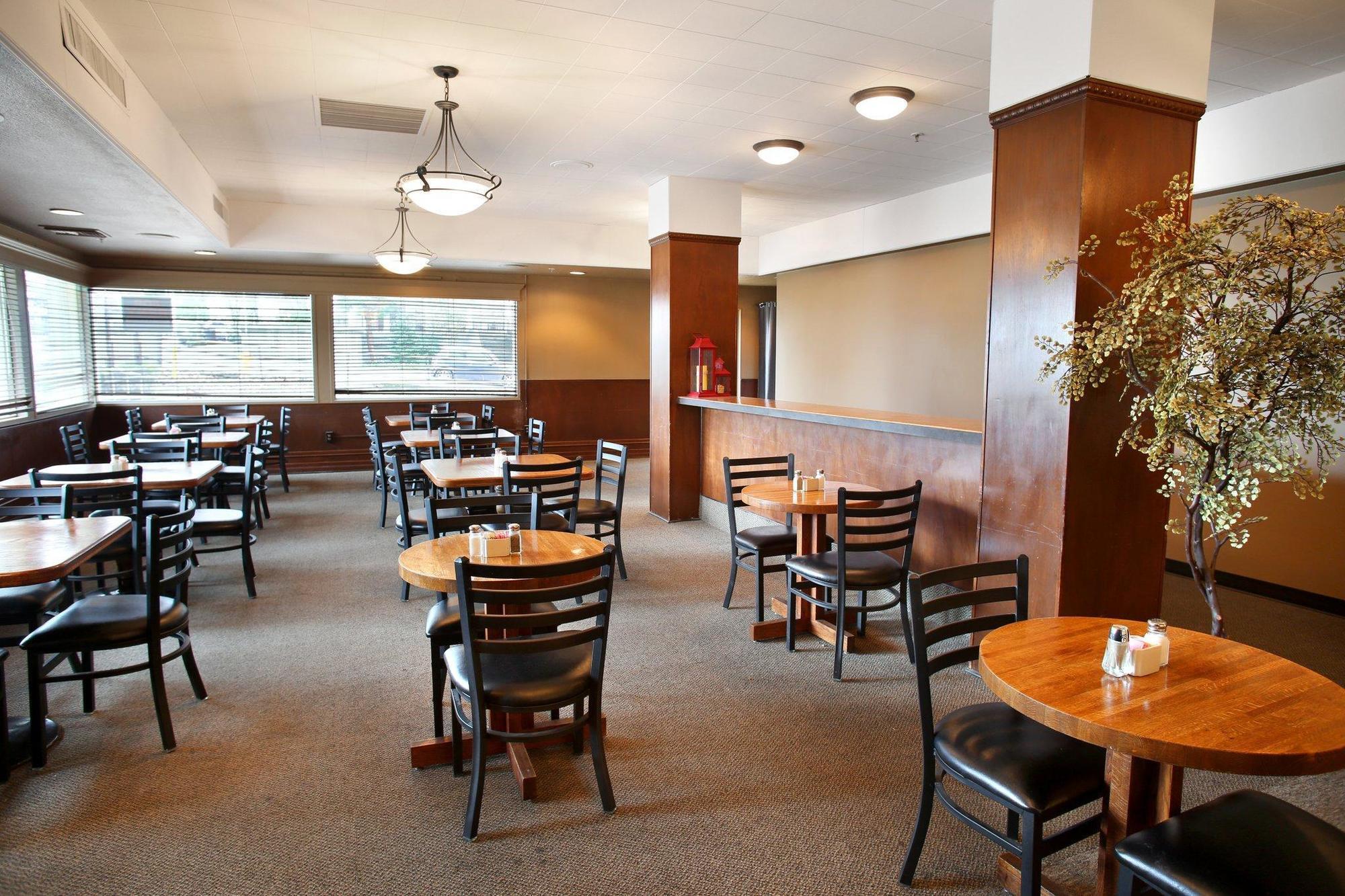 Red Lion Inn & Suites Olympia, Governor Hotel Esterno foto