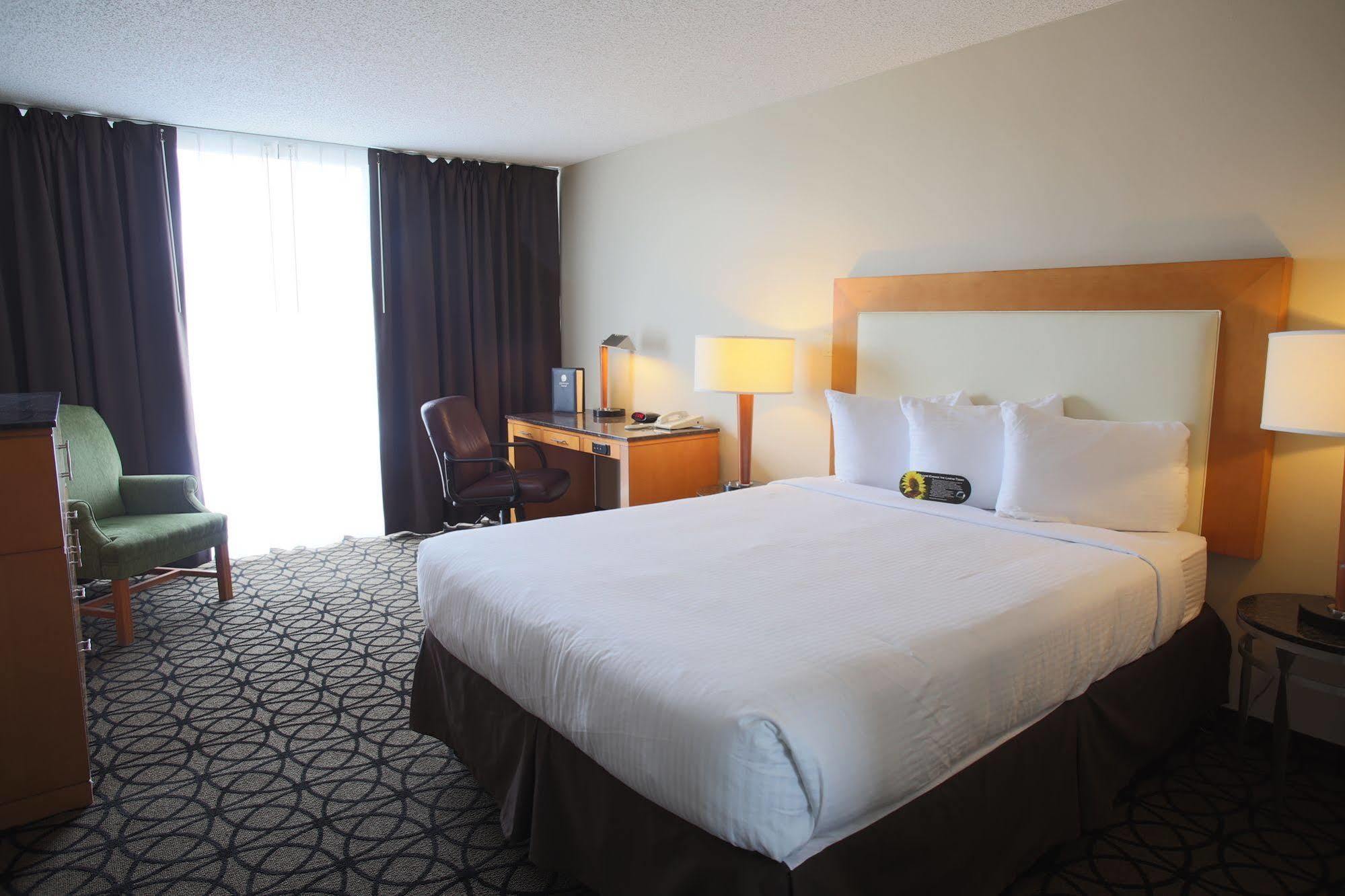 Red Lion Inn & Suites Olympia, Governor Hotel Esterno foto